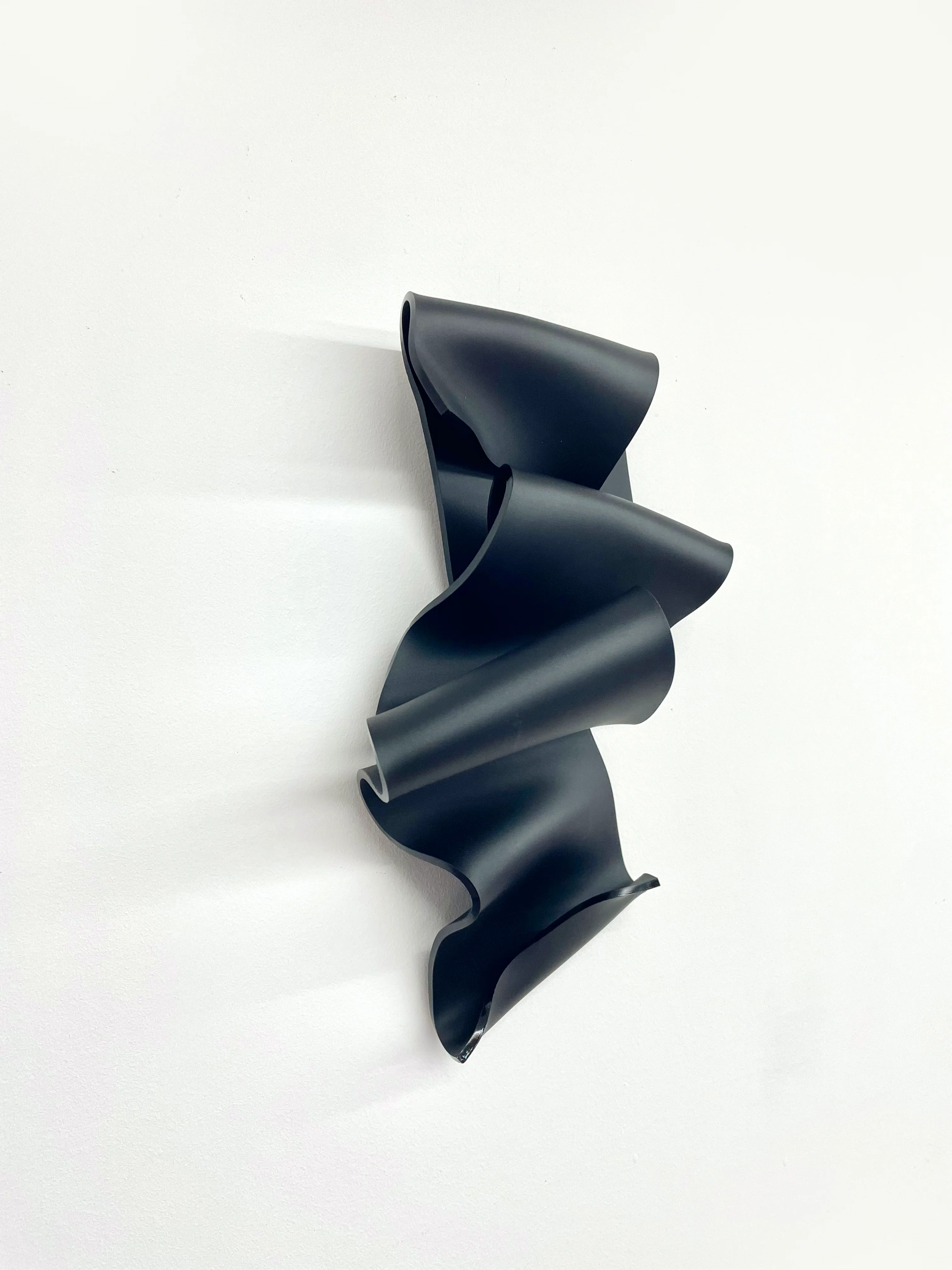 Michèle Caspers / Solid Wave Petite I - Image 4